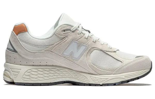 New Balance 2002R 'Reflection Sepia' sneakers, beige