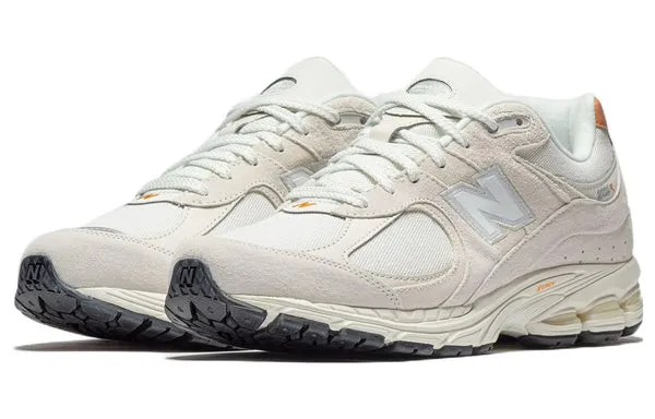 New Balance 2002R 'Reflection Sepia' sneakers, beige