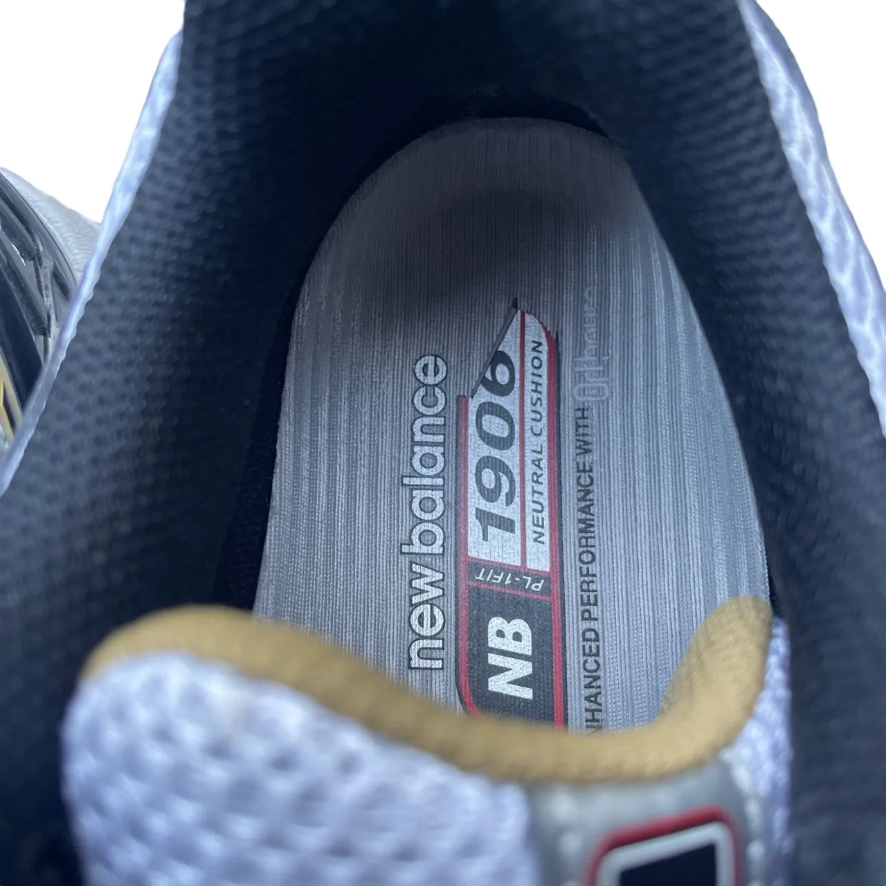 NEW BALANCE ニューバランス M1906R A ローカットスニーカー 785