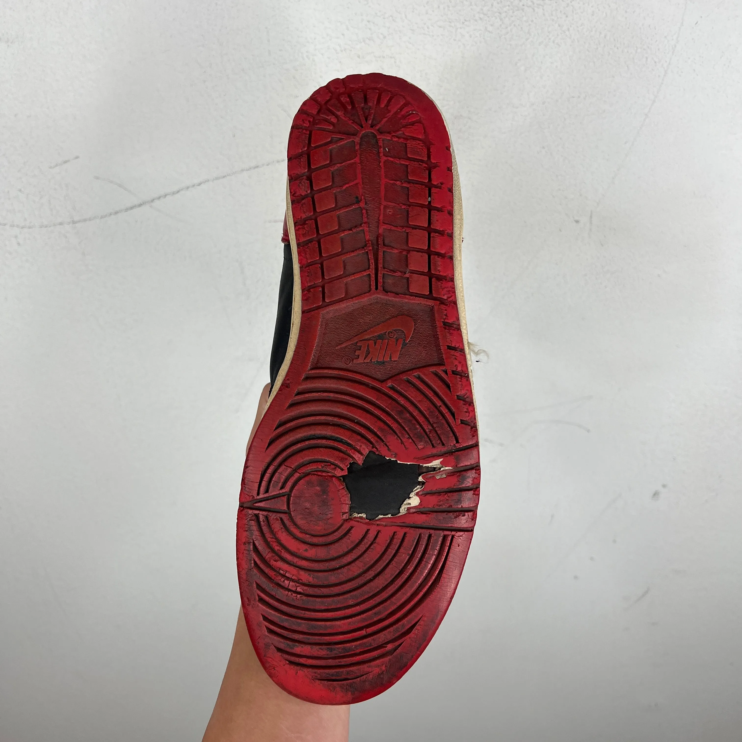 Nike 1985 Air Jordan 1 Bred